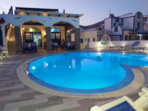  Honeymoon Beach Studios  Фира